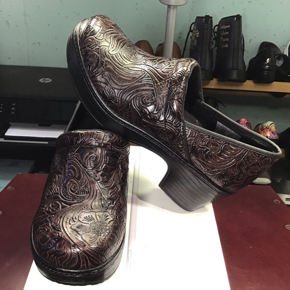 Lands' End Brown Etched Floral Clogs.